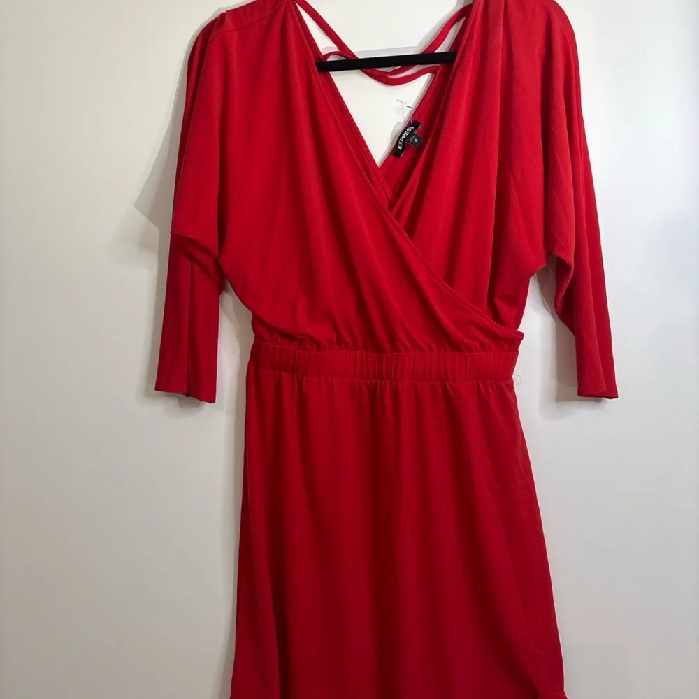 Express Red Top - Picture 4 of 6